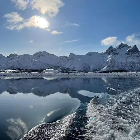 Paradis I Brenna, Lofoten Holiday home Kleppstad
