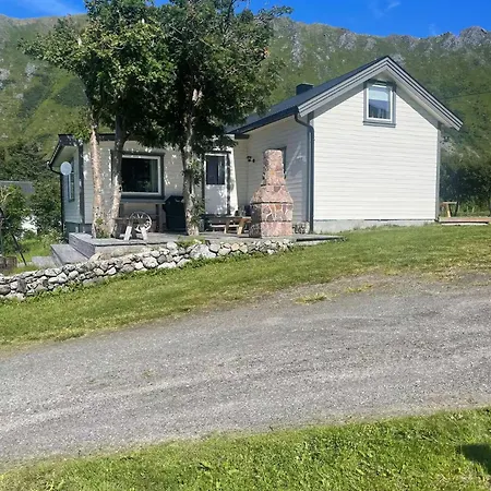 Tatil Evi Hus Med Havutsikt I Lofoten