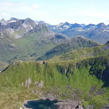 Paradis I Brenna, Lofoten Holiday home Kleppstad