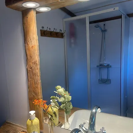 Paradis I Brenna, Lofoten Nyaraló