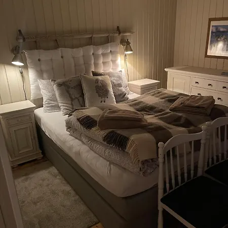 Nyaraló Paradis I Brenna, Lofoten *